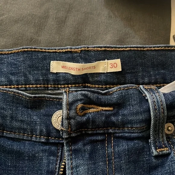 Lot of 4 pairs of denim shorts. - Picture 5 of 9